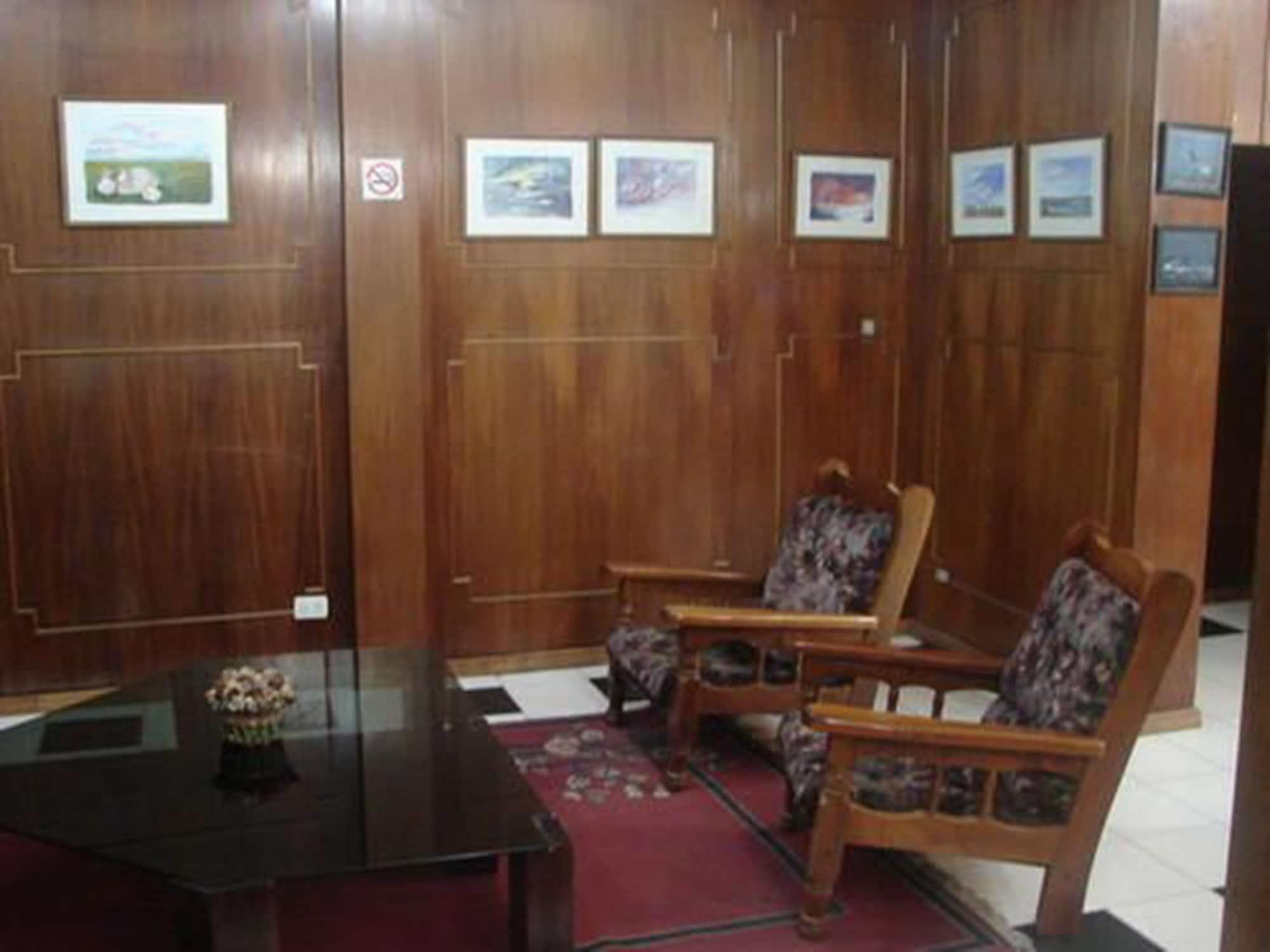Cheltum Hotel Trelew Εξωτερικό φωτογραφία